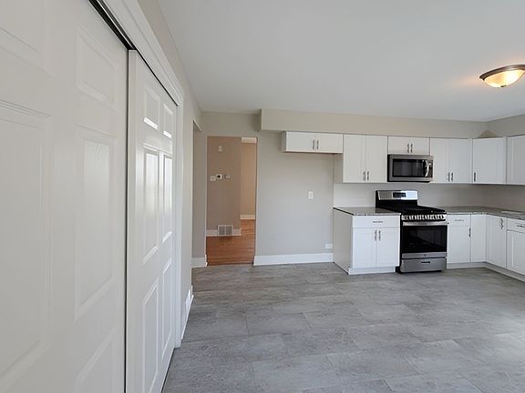 5th image of 2052 Collett Ln