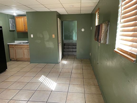 2nd image of 640 Washington Blvd #1