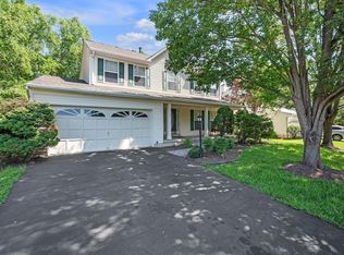 43168 Wintergrove Dr, Ashburn, VA 20147