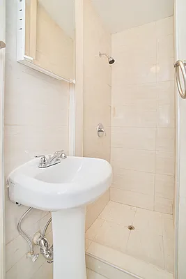 Rented by Halstead Real Estate | media 15