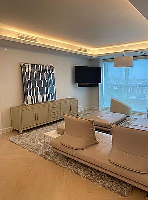 4th image of 146 W 57th St APT 44A
