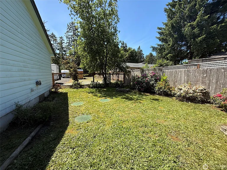 30511 M Pl — Photo 15