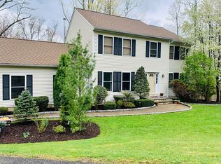 2 Northern View Dr, New Milford, CT 06776