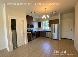 10827 E Burnside St, Portland, OR 97216