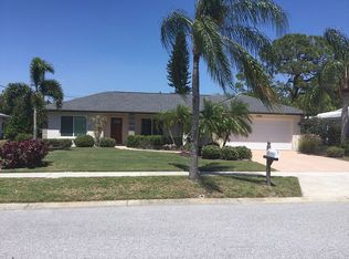 3345 Kenmore Dr, Sarasota, FL 34231