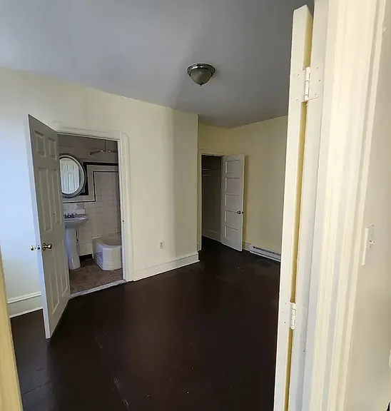 230 Cooper St — Photo 3