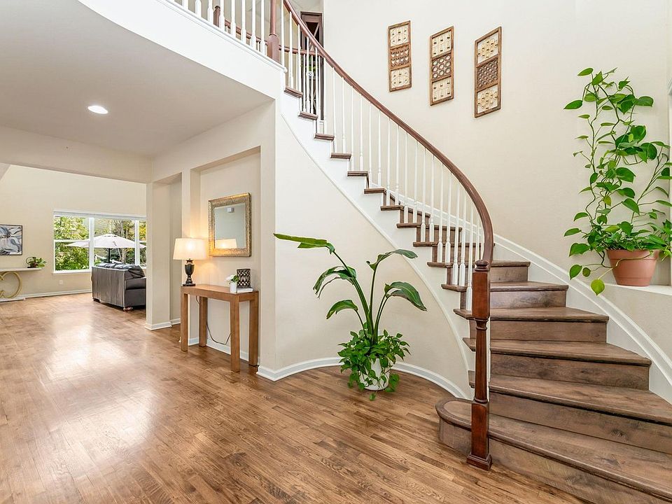 1st image of 1645 Dorothy Cir