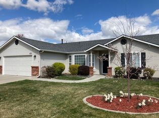 498 E Wakely St, Meridian, ID 83646