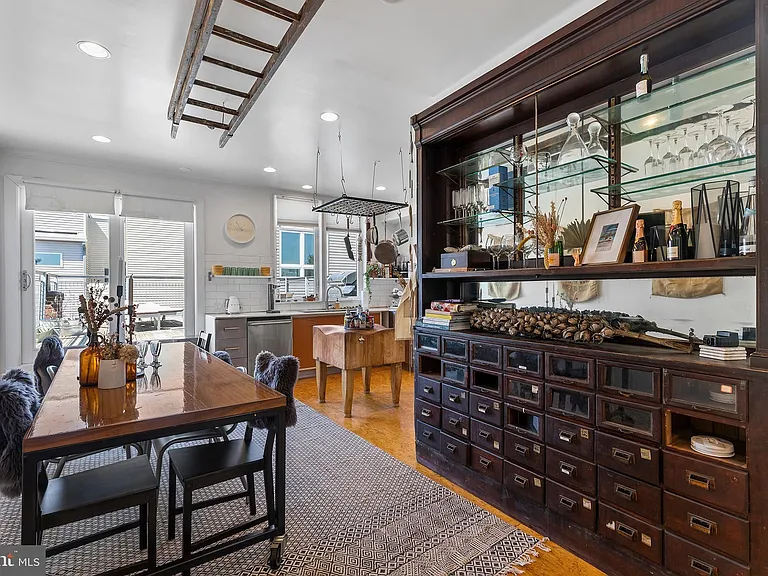 2020 E Fletcher St #1&2 — Photo 7