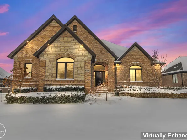60749 Forest Creek Dr, Washington, MI 48094
