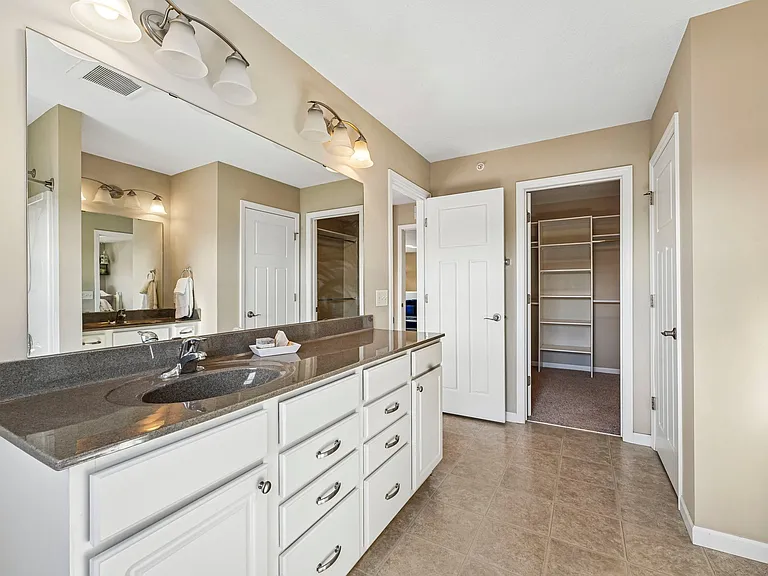 9519 Declaration Dr — Photo 28
