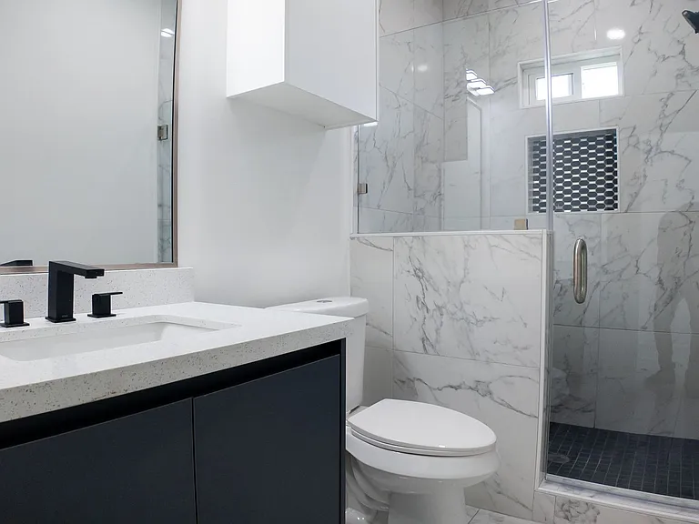 700 Dianne St — Photo 14