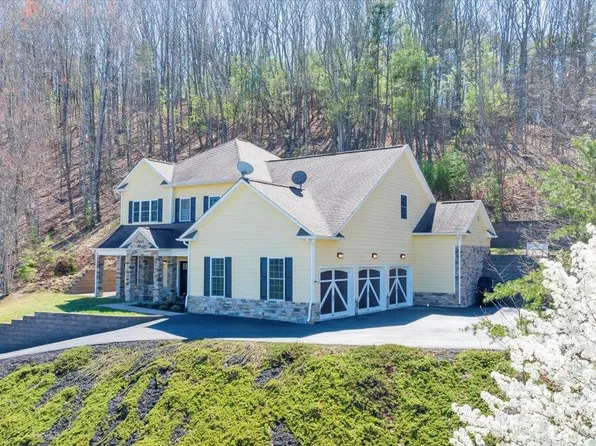 5931 Paddington Ct, Roanoke, VA 24018