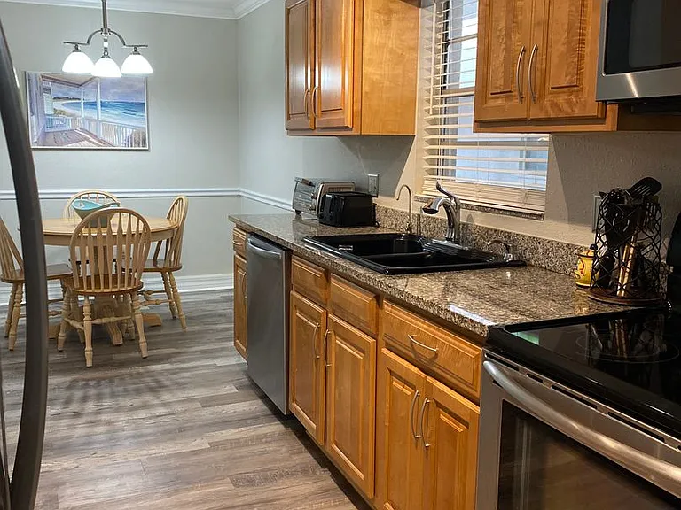 3350 S Osprey Ave #103A — Photo 11