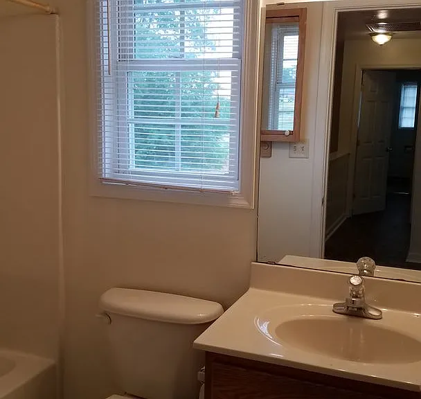 435-437 Chartridge Dr — Photo 19