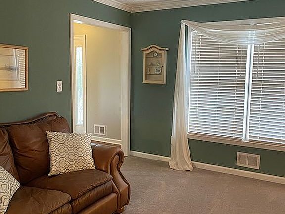 4th image of 225 Channings Lake Dr