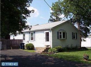 330 Homestead Ln, Horsham, PA 19044
