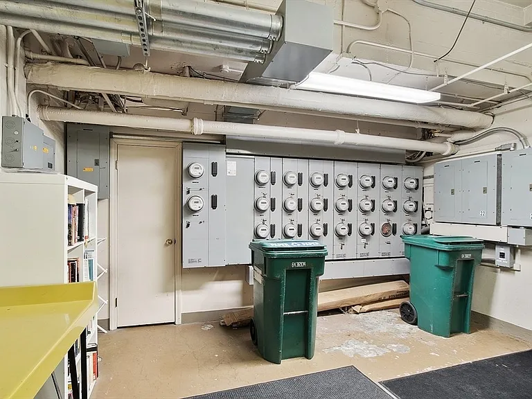 250 Beacon St #1B — Photo 23
