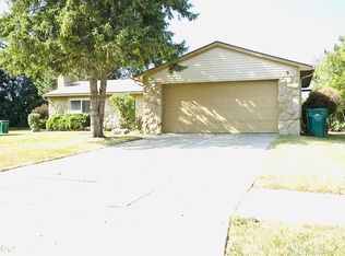 24475 Surfside Rd, Novi, MI 48374