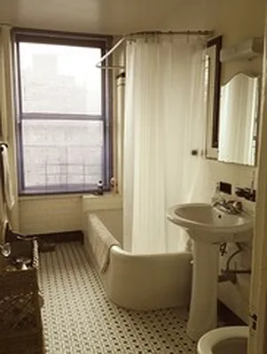 Rented by Dream NYC LLC | media 9