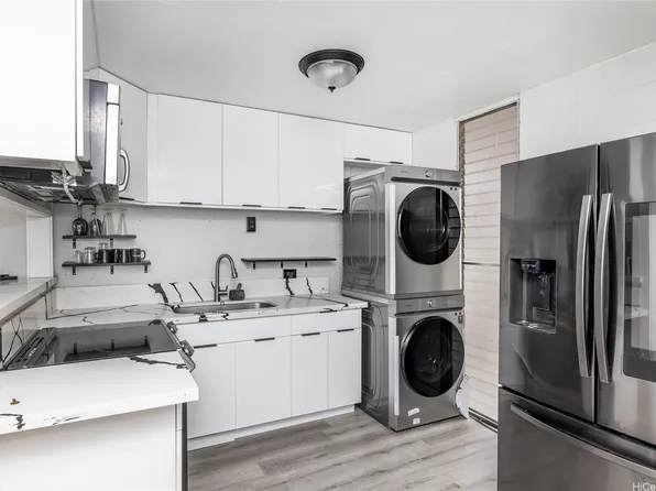 95-20 Waihonu St APT C805, Mililani, HI 96789