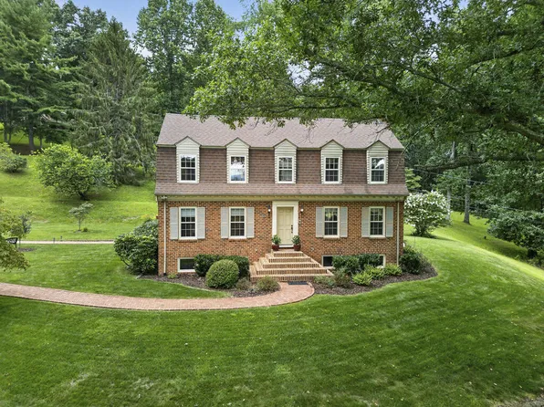 581 S Meadowlark Ln, Marion, VA 24354