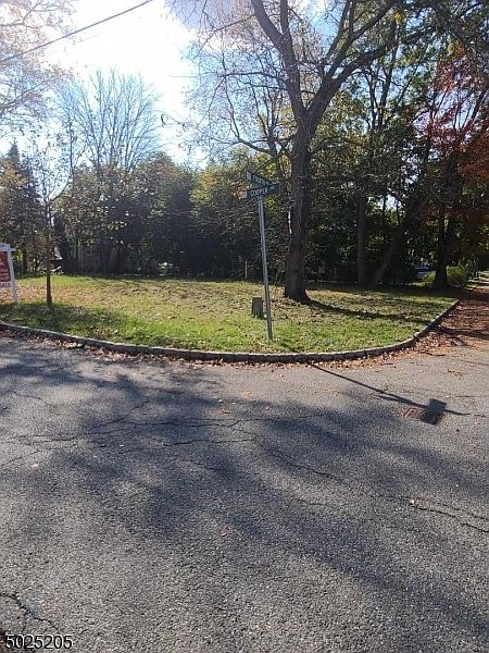 1st image of 25 Cooper Ave
