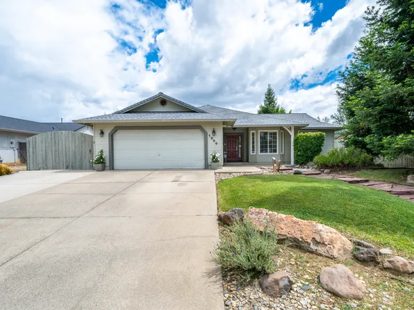 1044 Riviera Dr, Redding, CA 96001