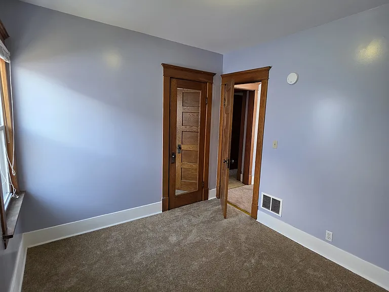 94 Parkwood Ave #2 — Photo 9