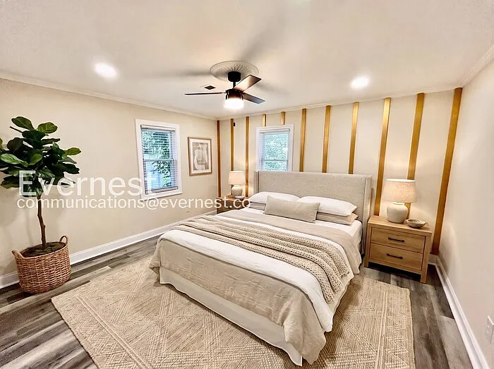 2 bed, 1.0 bath, 1323 sqft, $2,025 — Photo 2