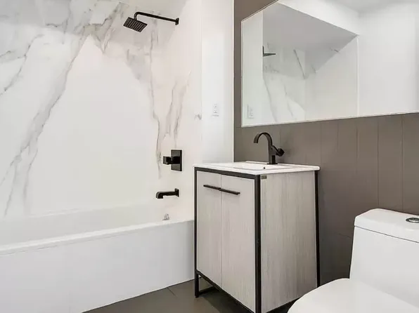 924 Myrtle Avenue image 4 of 7