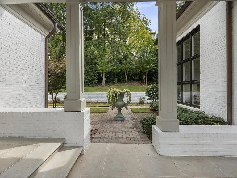 997 Davis Dr — Photo 115