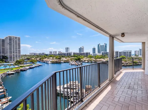 300 Three Islands Blvd APT 207, Hallandale Beach, FL 33009