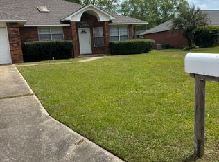 5244 Deer Creek Dr, Pace, FL 32571