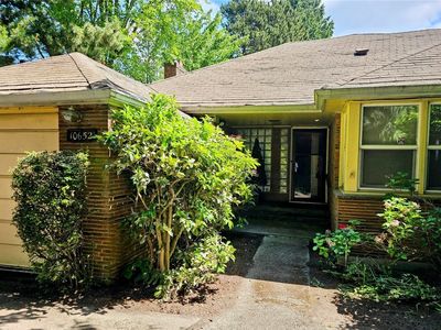 10652 Des Moines Memorial Drive S, Seattle, WA, 98168