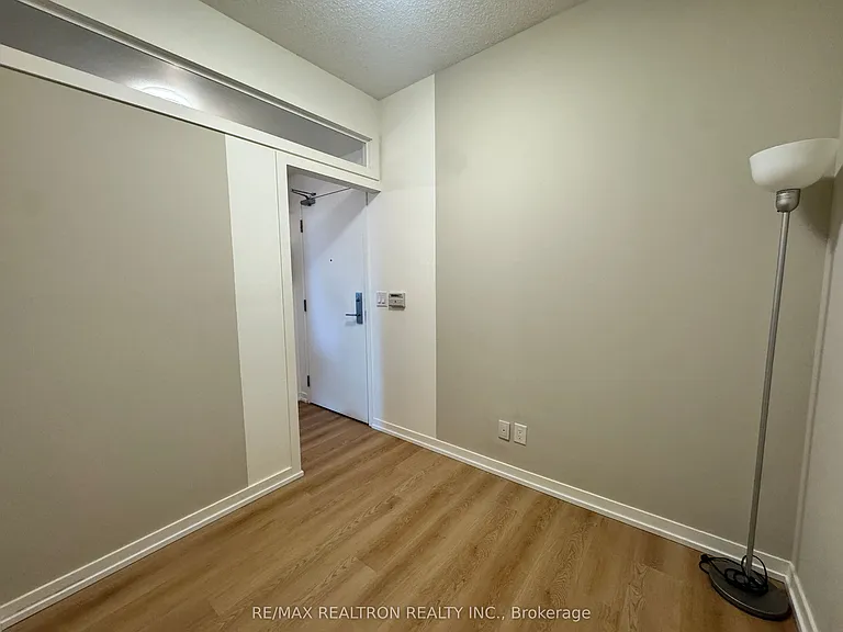 150 E Liberty St #407 — Photo 14