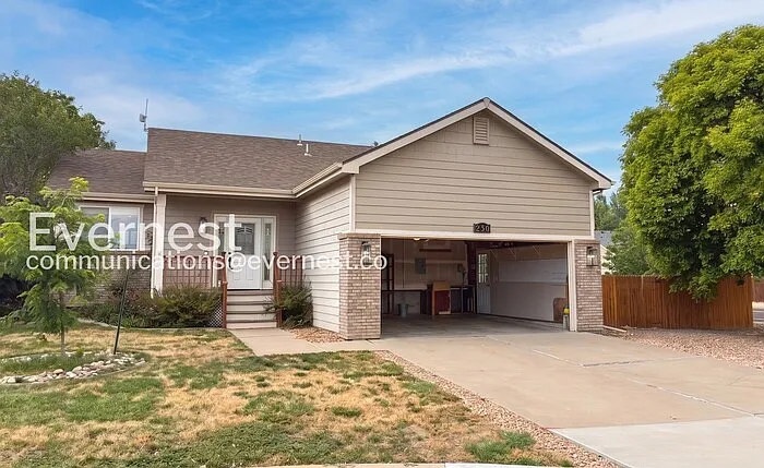 250 Opal Ct — Photo 2