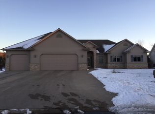 W6007 Strawflower Dr, APPLETON, WI 54915