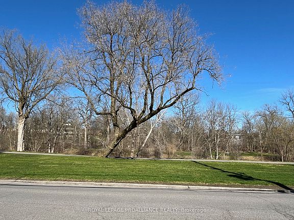 4th image of 92 Cavan St #90