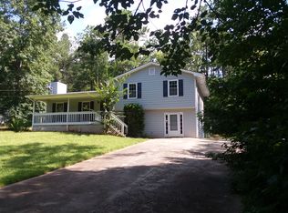 186 Cypress Cir, Carrollton, GA 30116