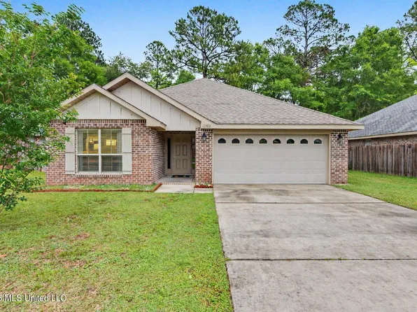 10508 Roundhill Dr, Gulfport, MS 39503