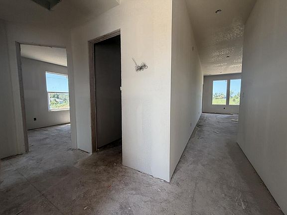4th image of 439 Pebblestone Street
