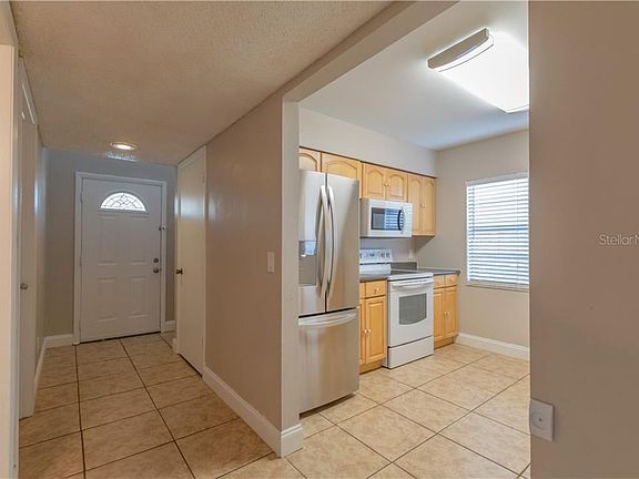 2nd image of 16811 Stanza Ct