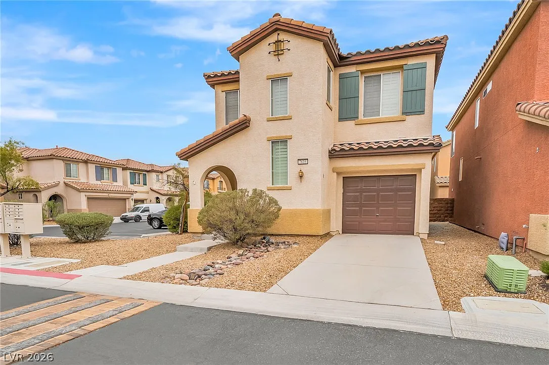 3 bed, 2.5 bath, 1283 sqft, $2,150 — Photo 1