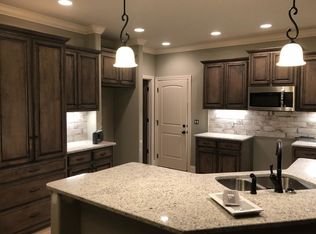 116 Branham Mill Rd, Gallatin, TN 37066