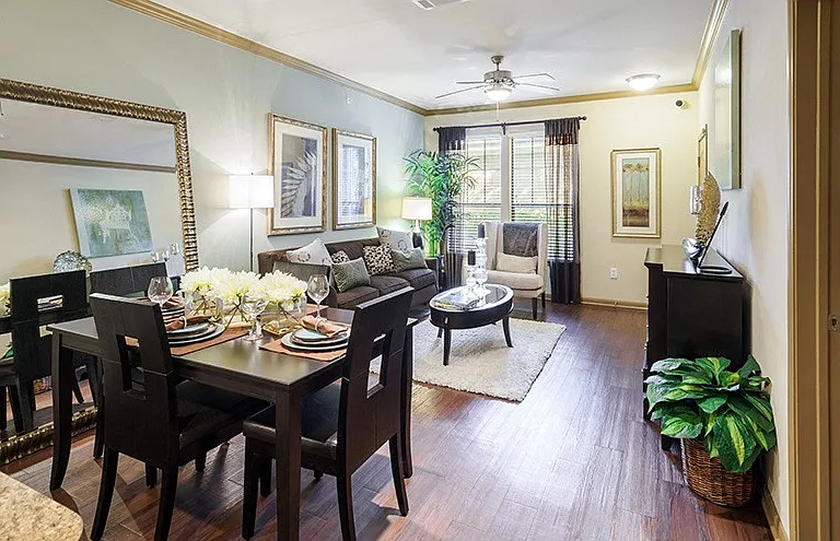 Northgate Oaks Apartments — Photo 12