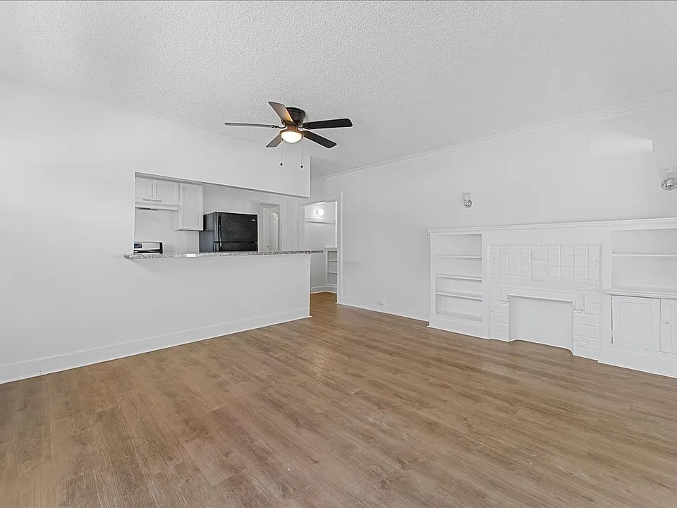 1405 Cedar Ave #1405