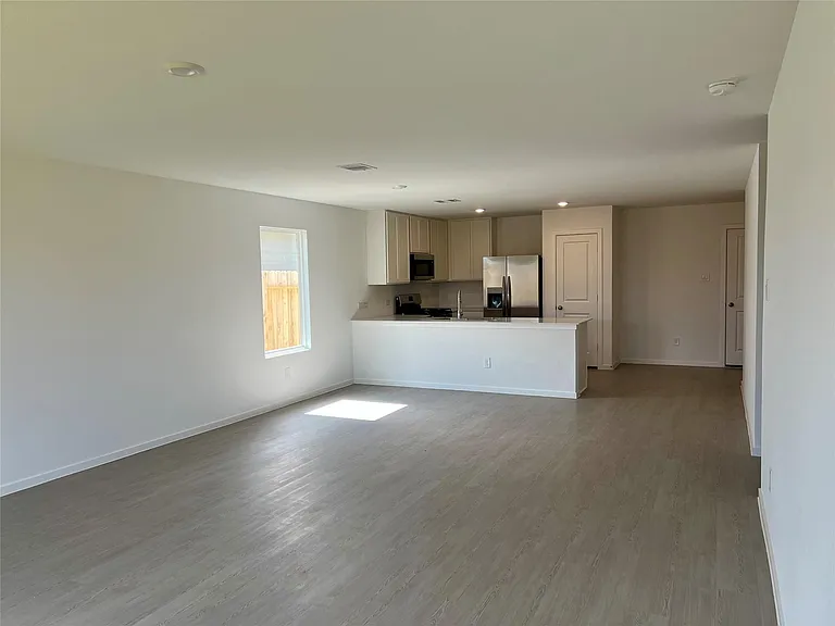 15716 Plum Brook Dr — Photo 6
