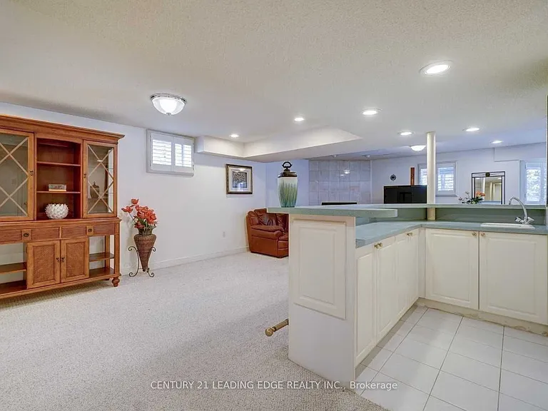 1374 Heritage Way #BASEMENT — Photo 20