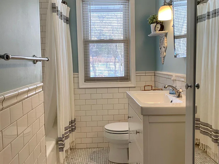 5128 Richmond Dr — Photo 9